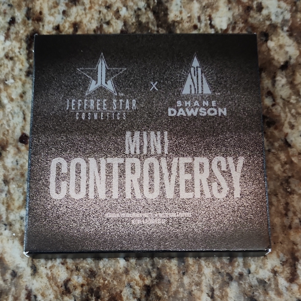 Jeffree Star Mini Controversy Palette